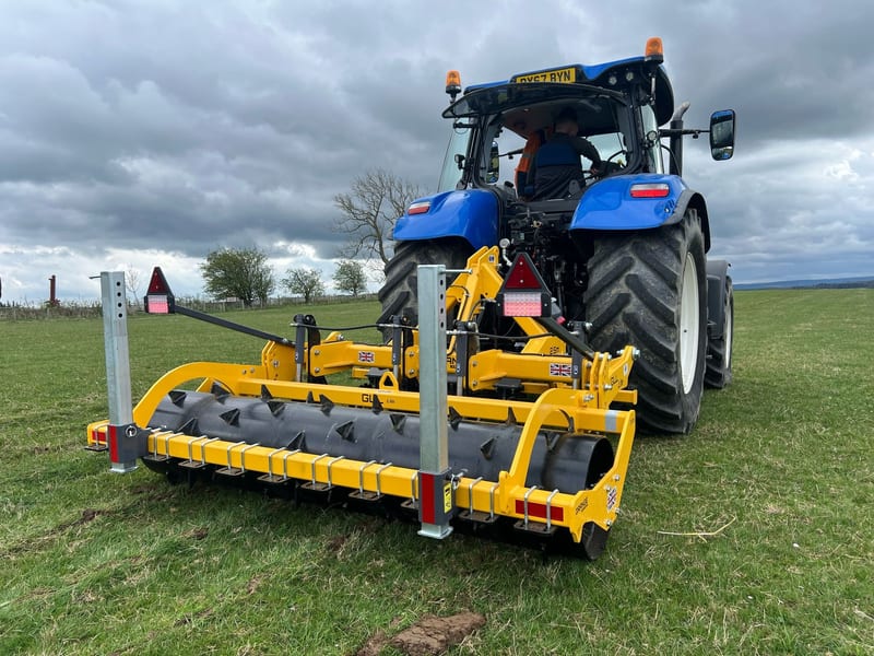 GLL Lite 2.5m working in grassland field
