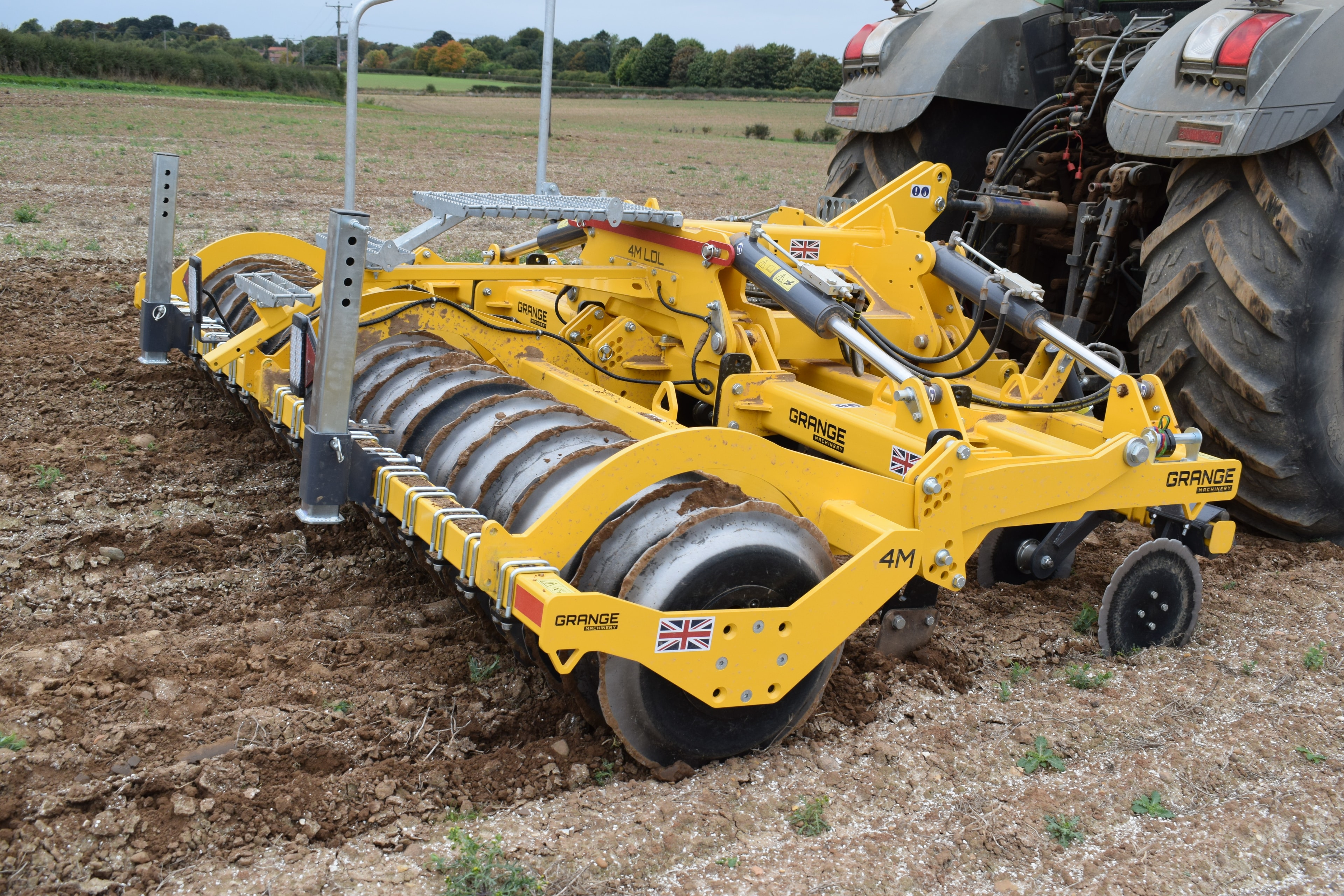 4m LDL tractor field UK agriculture