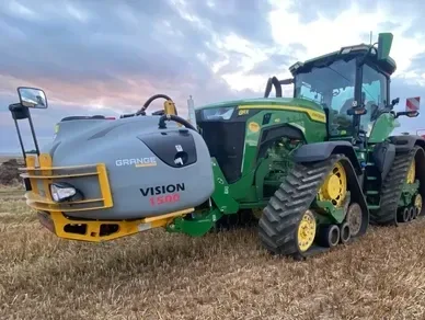 Liquid fertiliser application in field