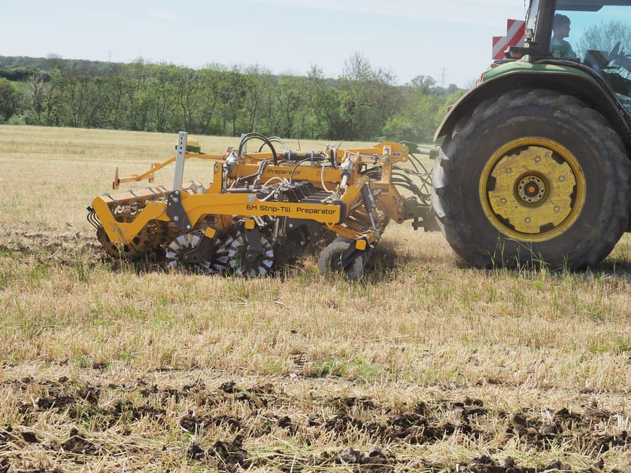 Strip-Till Preparator disc coulter detail