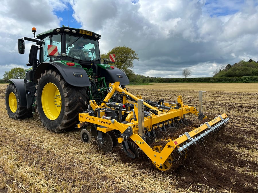 Strip-Till Preparator tine loosening detail